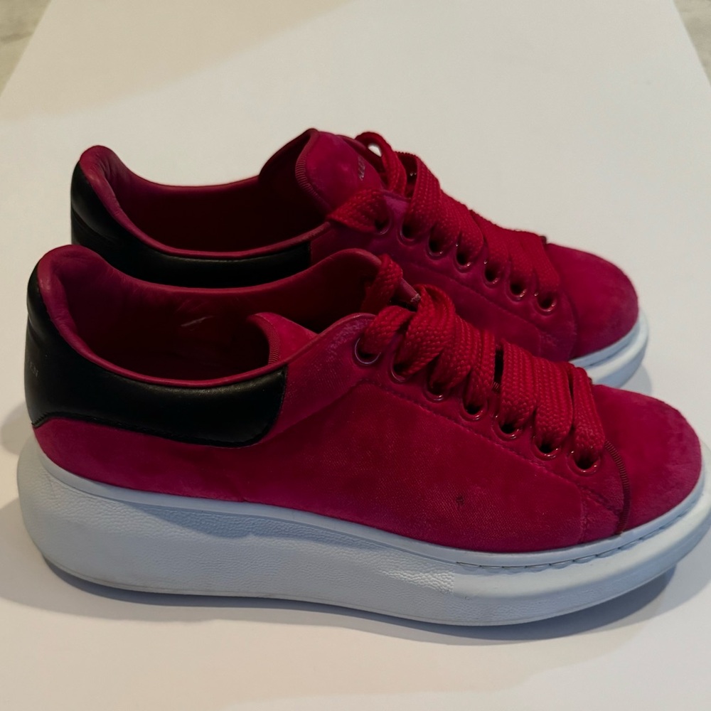 Alexander McQueen Platform Red/White Suede Sneaker. (Authentic)